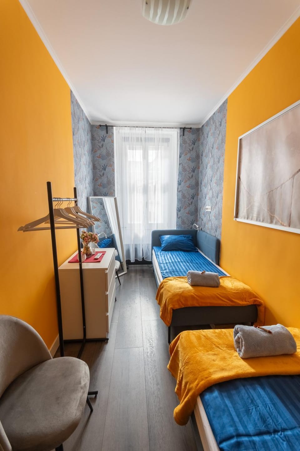 Bed, Bedroom, towels, air conditioner