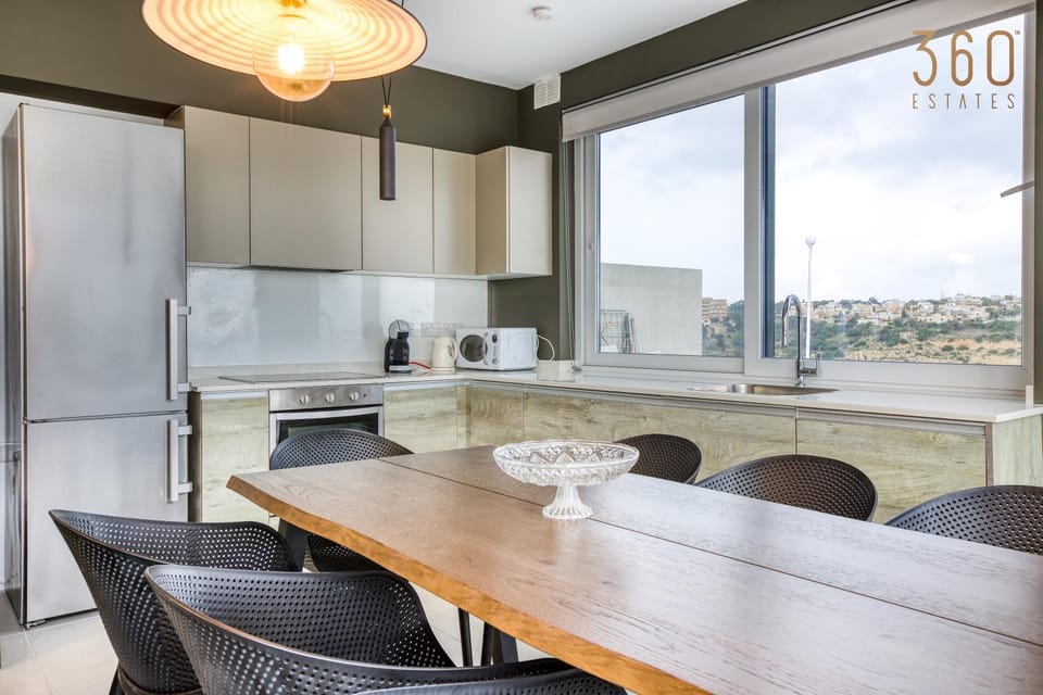 Kitchen or kitchenette, Dining area, minibar, pet friendly, stove