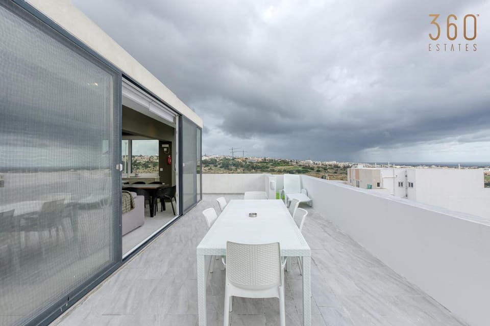 Patio, Day, Natural landscape, View (from property/room), Balcony/Terrace, Dining area, Sea view