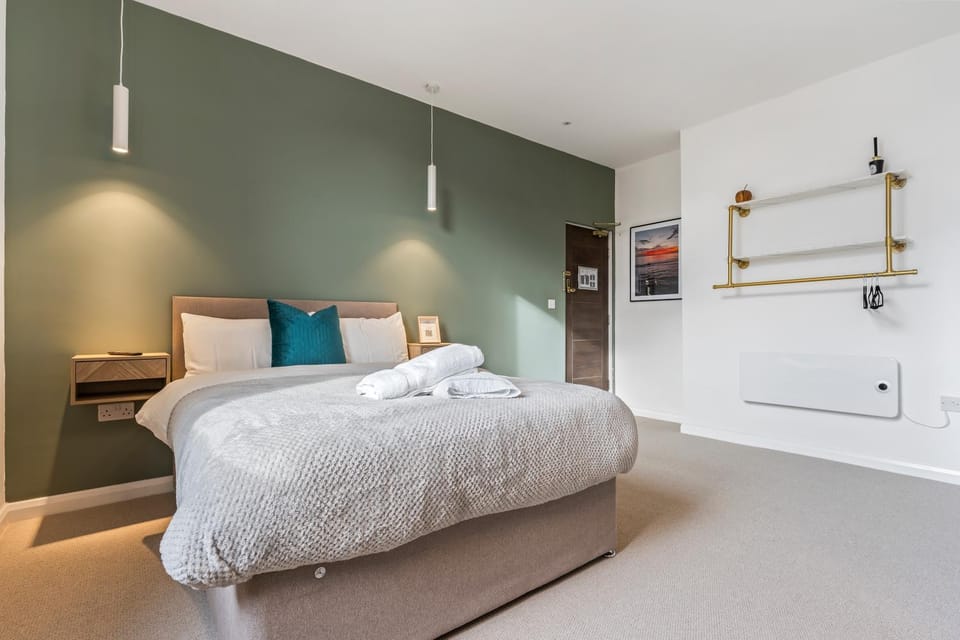 Bed, Photo of the whole room, Bedroom, towels, wardrobe