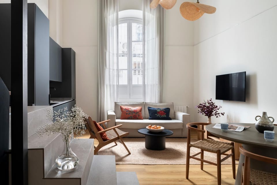 TV and multimedia, Living room, Dining area