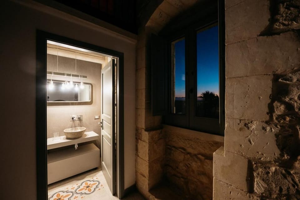 ISULATRAVEL - Villa Torre Molino with HEATED POOL Villa in Sicily