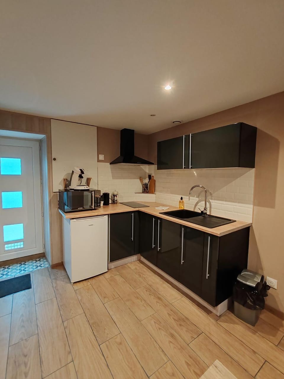Kitchen or kitchenette, microwave