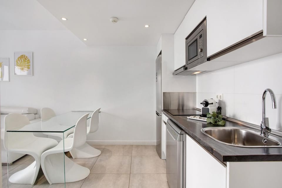 Property building, Kitchen or kitchenette, Living room