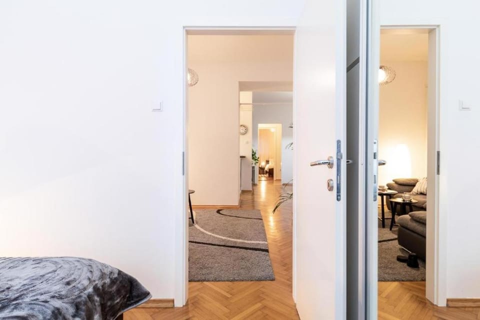 Lea and Maks's City Apartment URBAN STAY Apartment in City of Zagreb