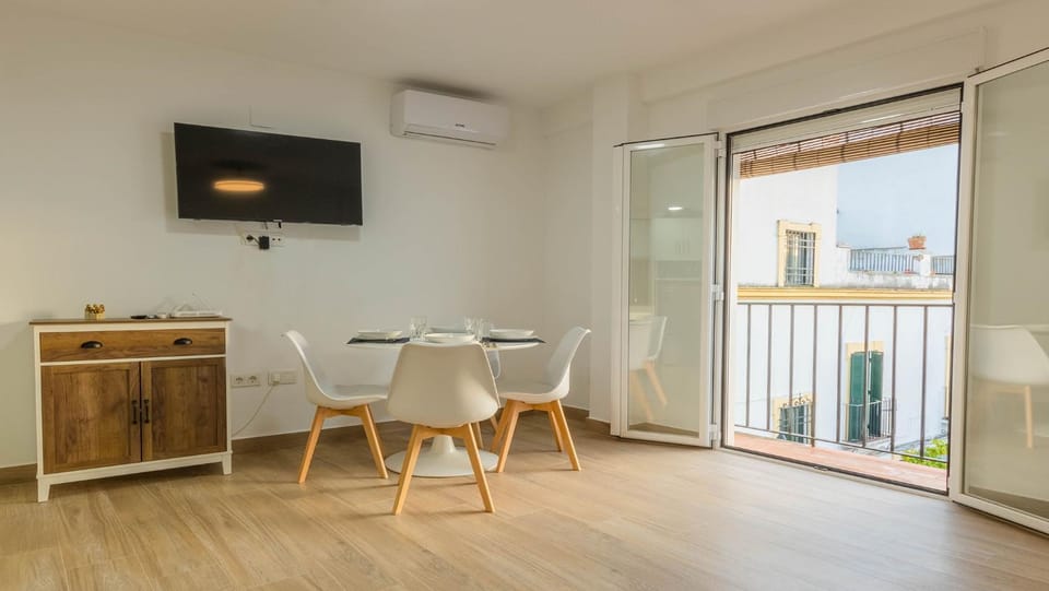 TV and multimedia, Living room, Dining area