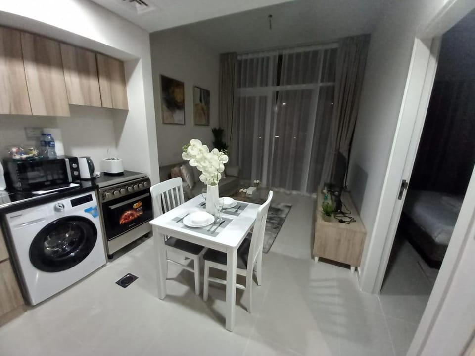 StoneTree - Furnished 1BR in Golf Vita A Apartment in Dubai