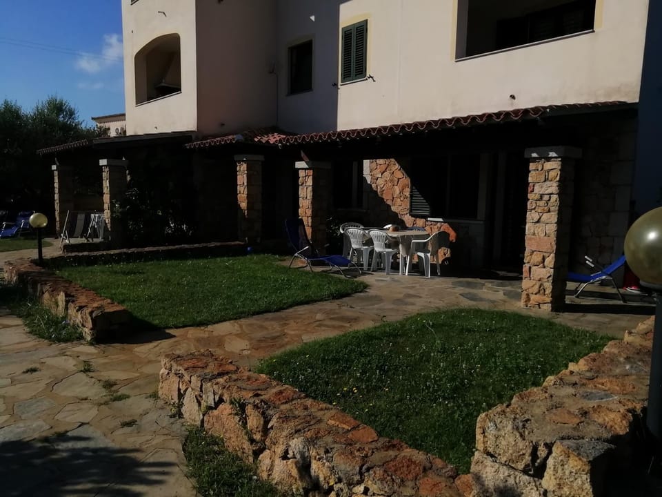 GIONNY-A Apartment in Budoni