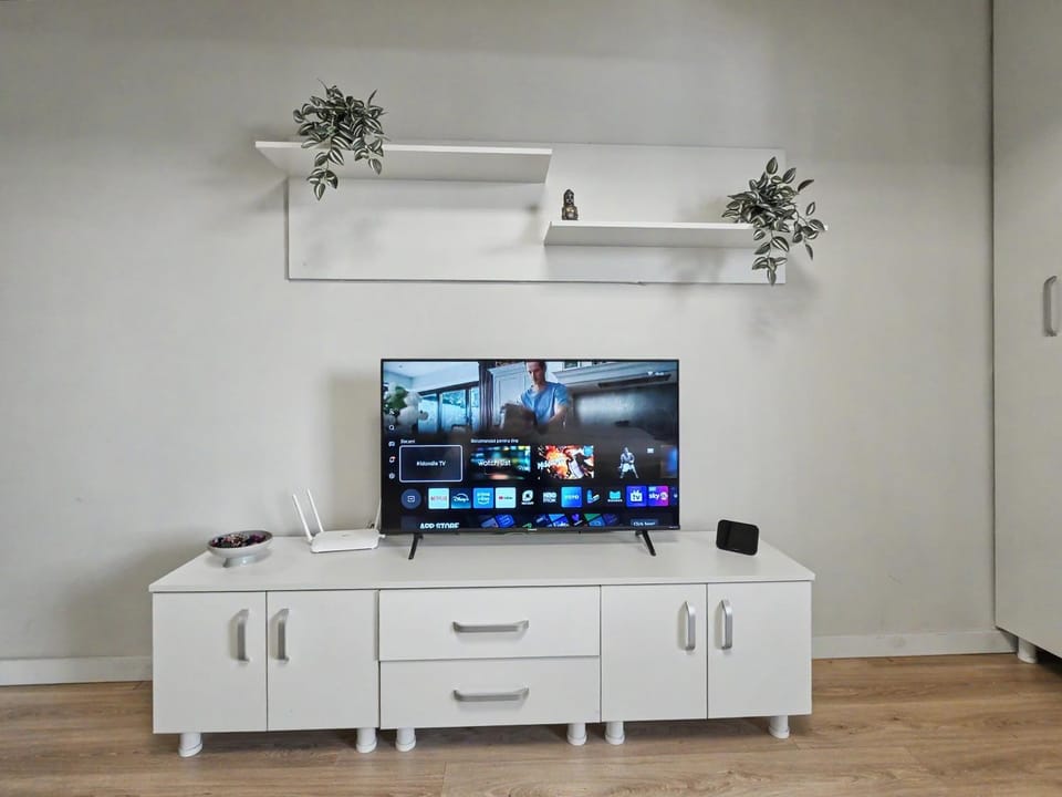 TV and multimedia, Evening entertainment