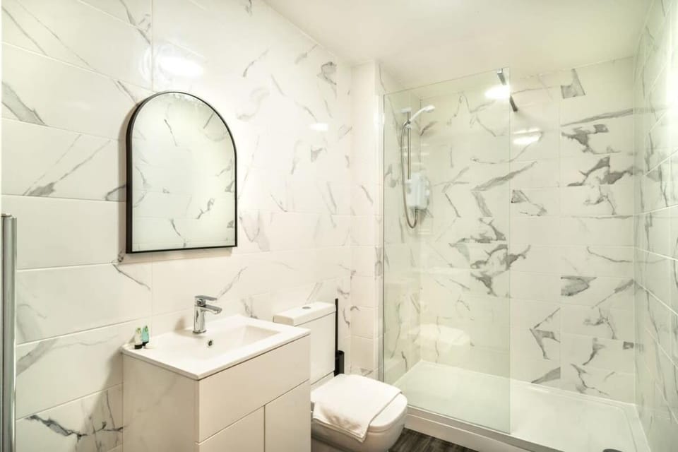 Spacious 2 Bed Apartment in Waterloo Liverpool Apartment in Liverpool