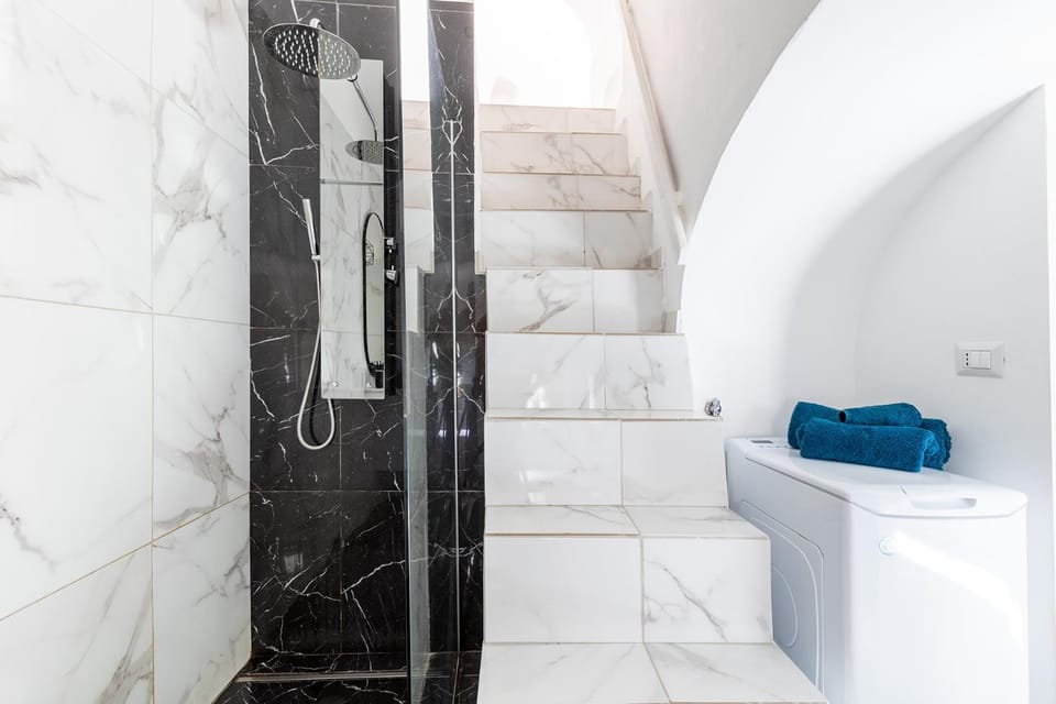 Shower, washing machine