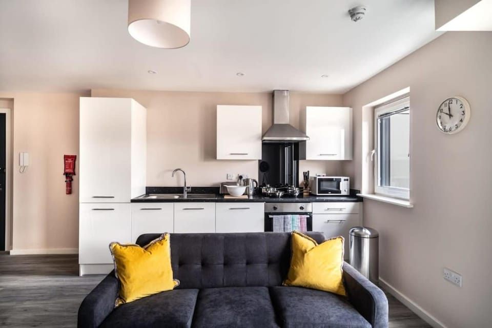 Modern & Stylish 2 Bed Apartment in Manchester Apartment in Stretford