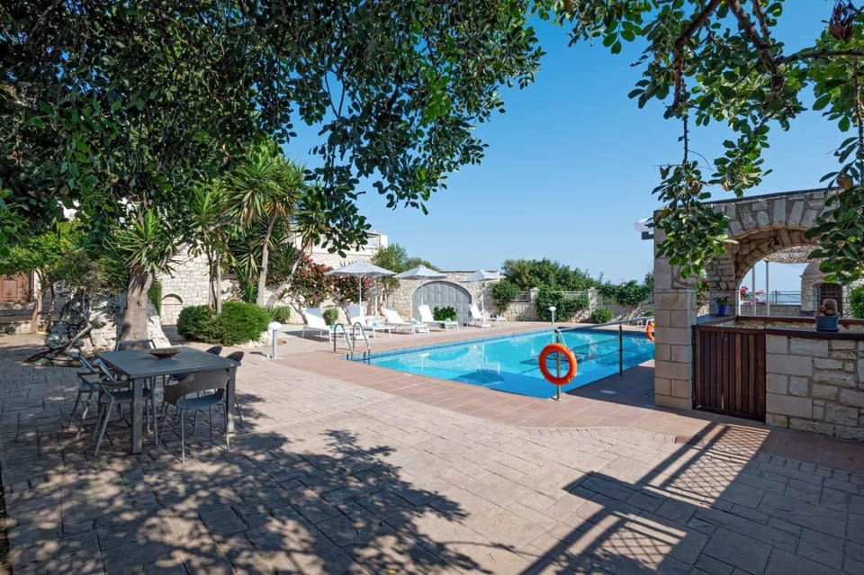 Pool view, Swimming pool, sunbed