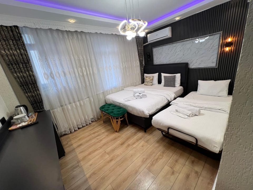 Bed, TV and multimedia, Photo of the whole room, Bedroom, air conditioner