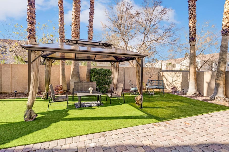 Patio, Garden view