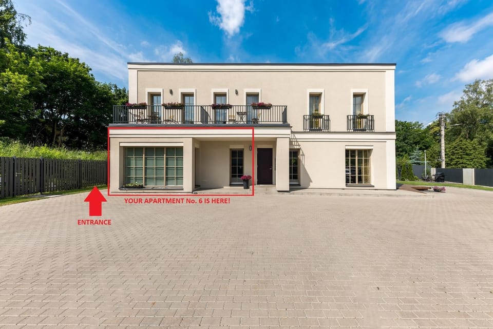 Property building, Facade/entrance