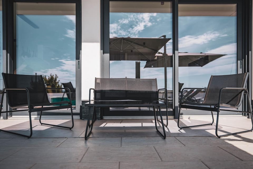 Patio, Day, Balcony/Terrace, Seating area