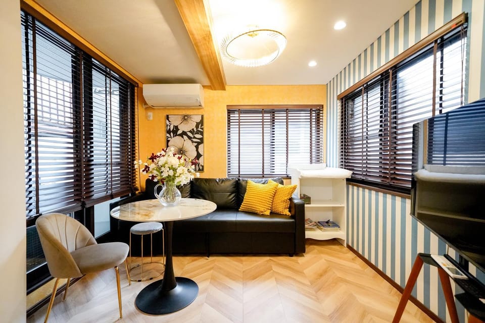 TV and multimedia, Living room, Seating area