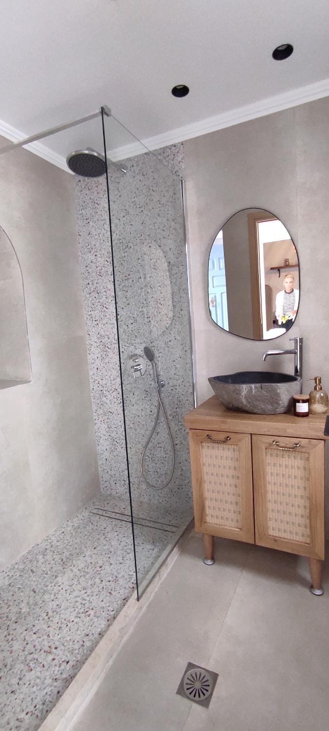 Shower, Bathroom