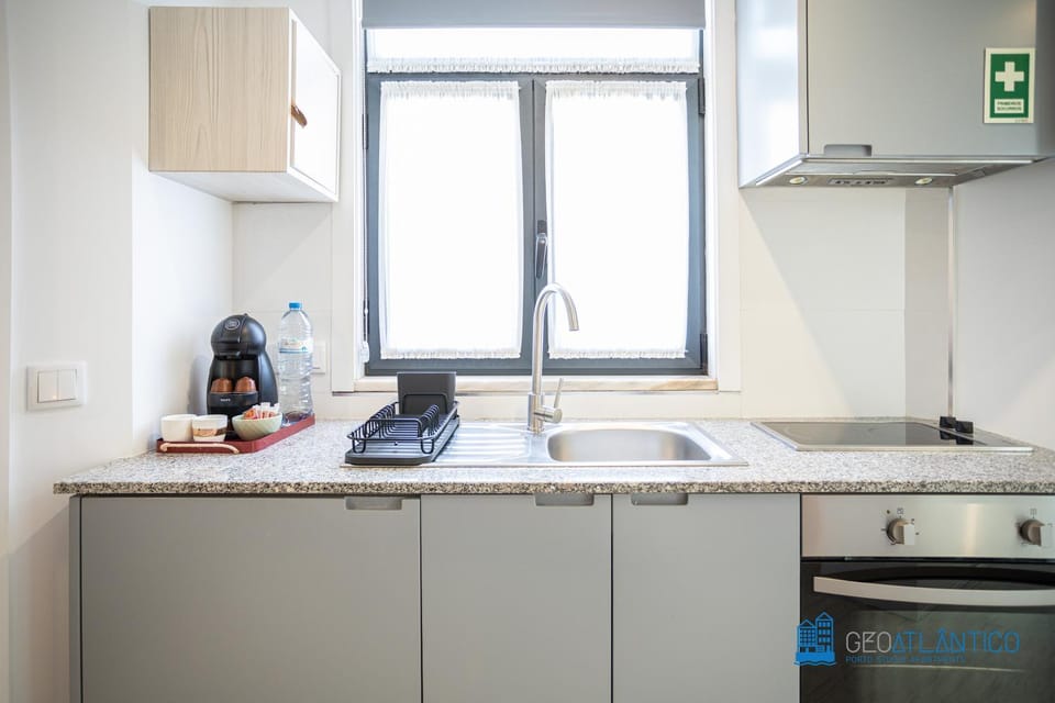 Coffee/tea facilities, Kitchen or kitchenette, pet friendly, stove