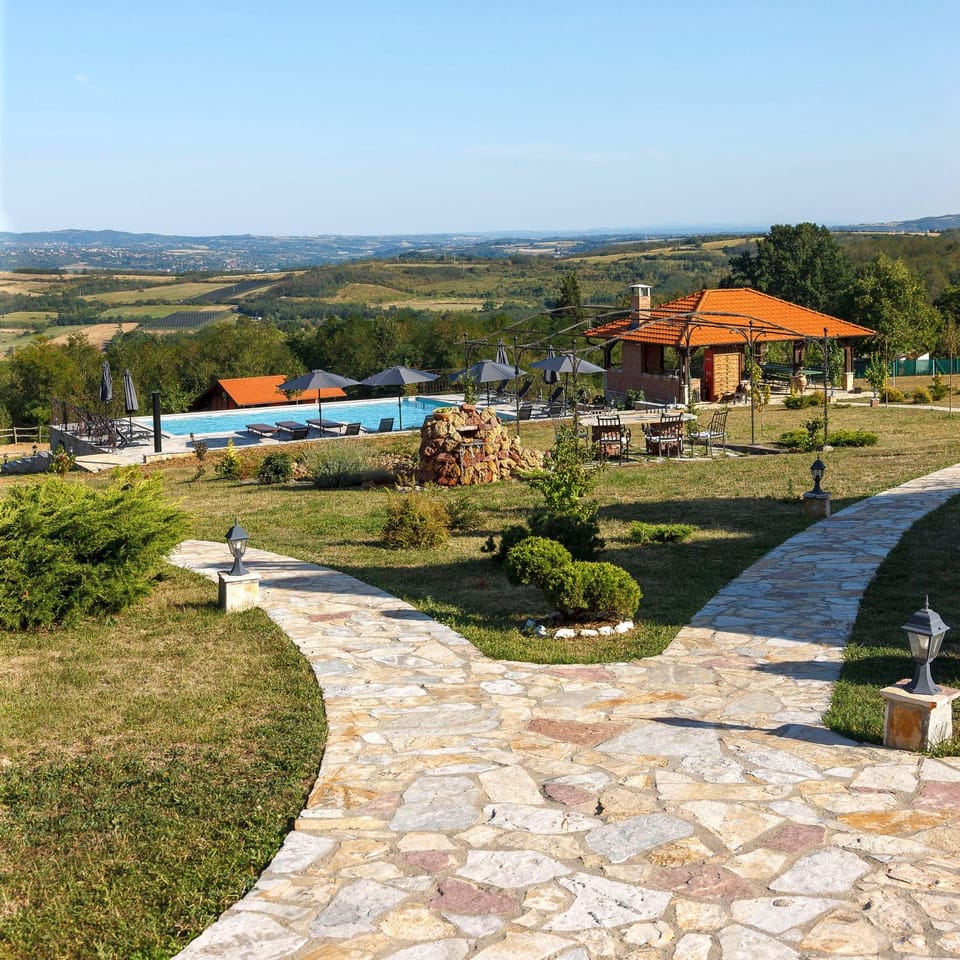 View (from property/room), Garden view, Pool view