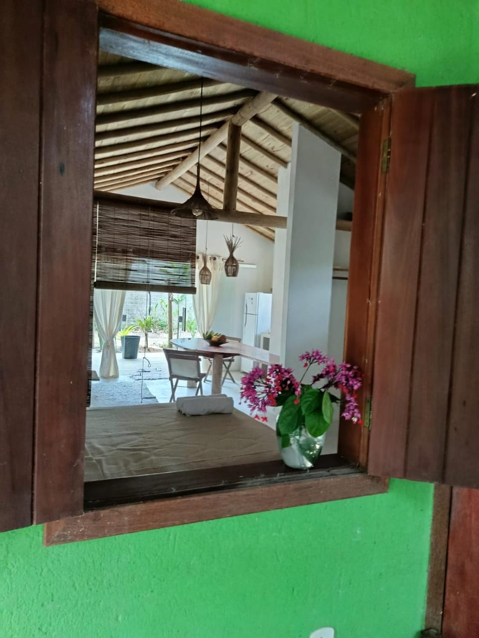 Property building, Living room, Seating area, Bedroom
