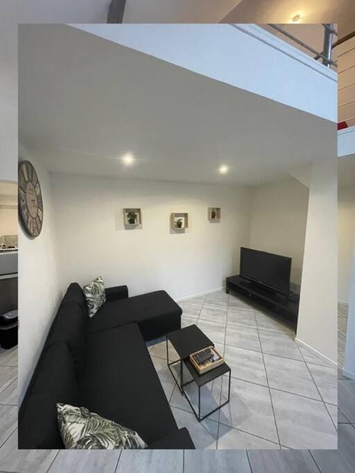 Le Convivial Climatisé Internet Apartment in Bourgogne-Franche-Comté