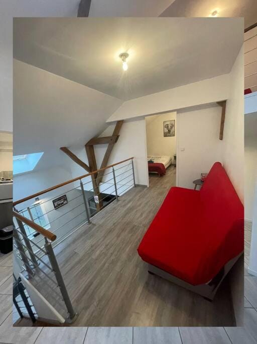 Le Convivial Climatisé Internet Apartment in Bourgogne-Franche-Comté