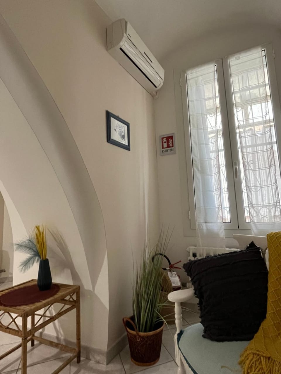 Living room, air conditioner