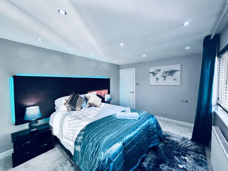 Bed, Bedroom