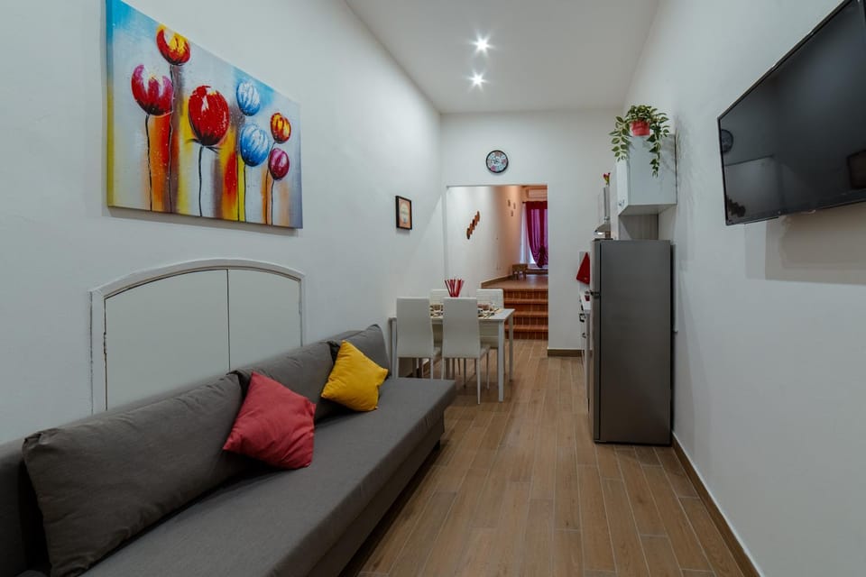 Communal lounge/ TV room, Living room