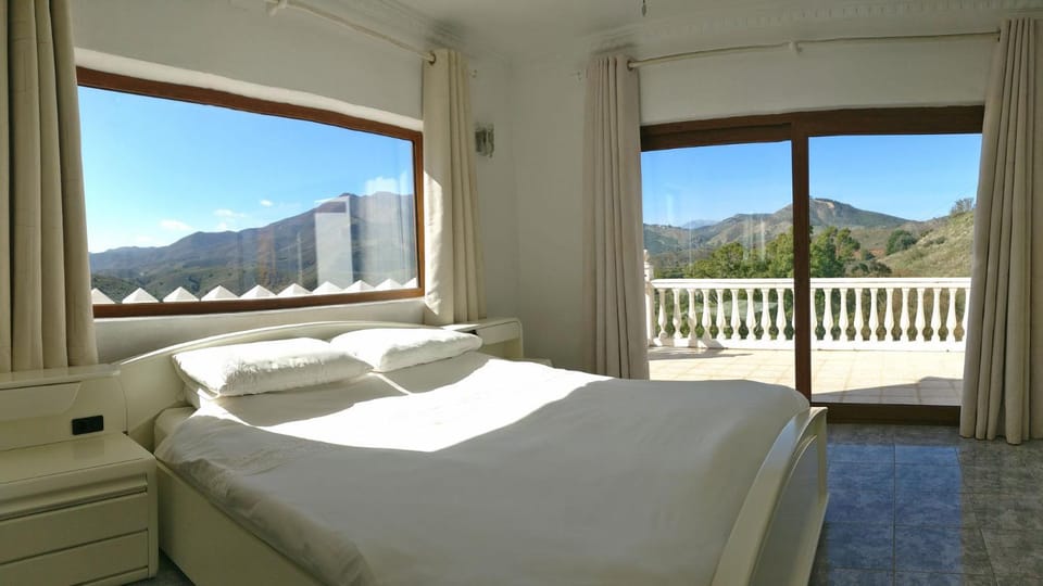 Natural landscape, Balcony/Terrace, Mountain view