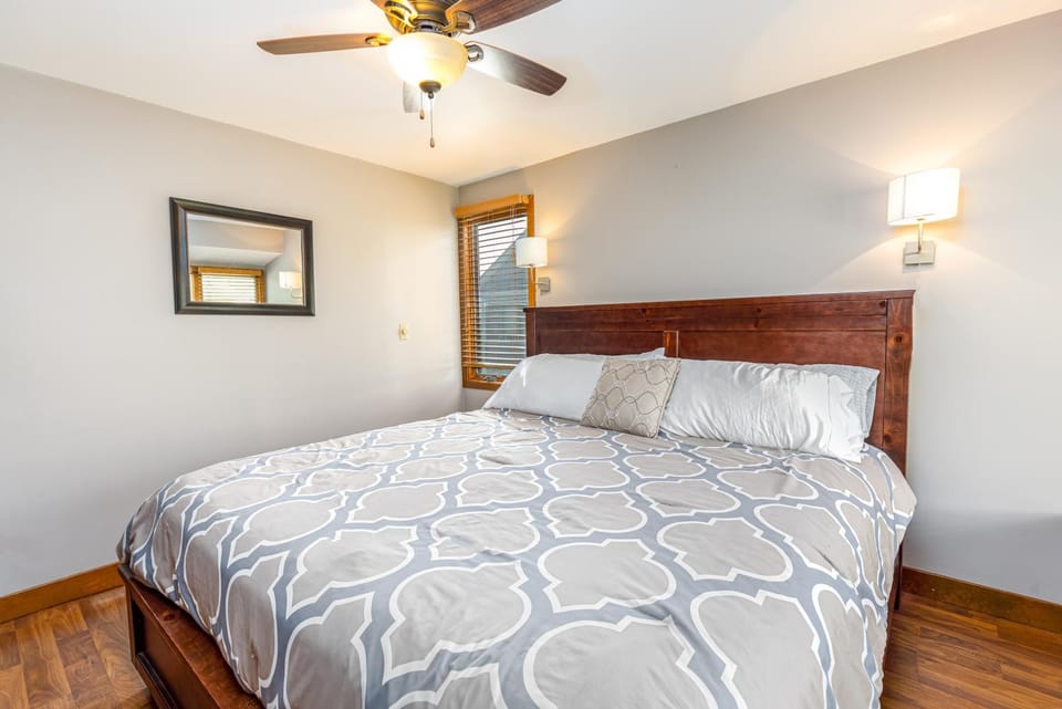 Bed, Bedroom