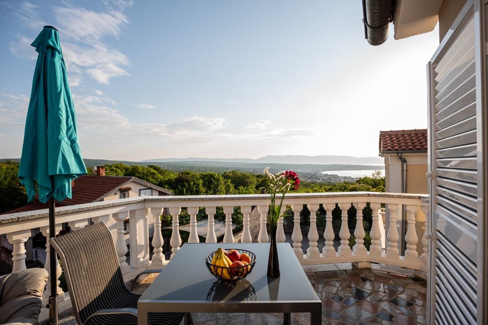Patio, Day, Natural landscape, View (from property/room), Balcony/Terrace, Seating area, Sea view