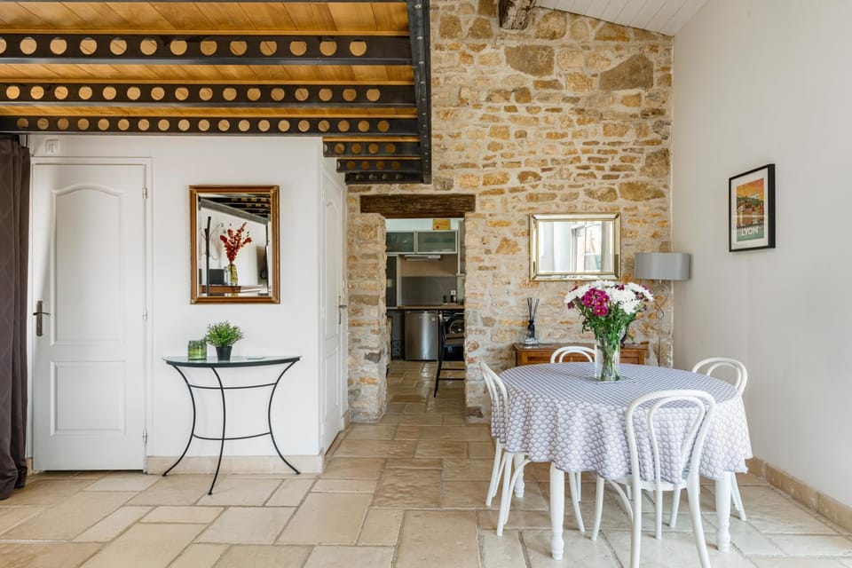 Living room, Breakfast