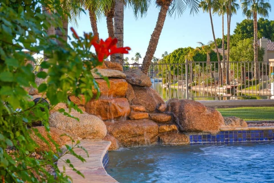 Lakeside Luxury Val Vista House in Gilbert