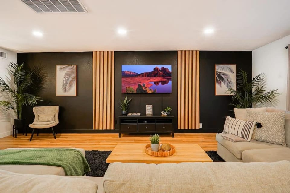 Lazy Palms House in Tempe