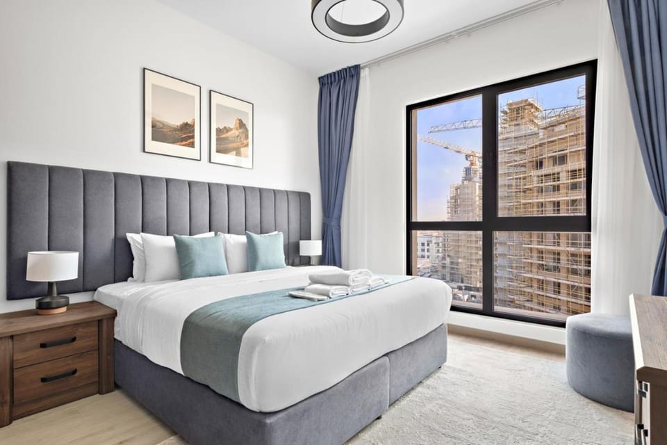 StoneTree - Luxury 1BR - Best Location for Tourist Apartment in Dubai