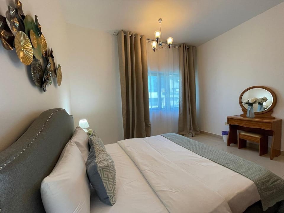 Home Away From Home - Barsha Heights House in Dubai