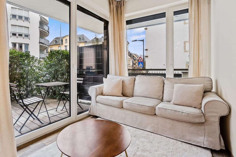 Patio, Day, View (from property/room), Balcony/Terrace, Living room, Seating area