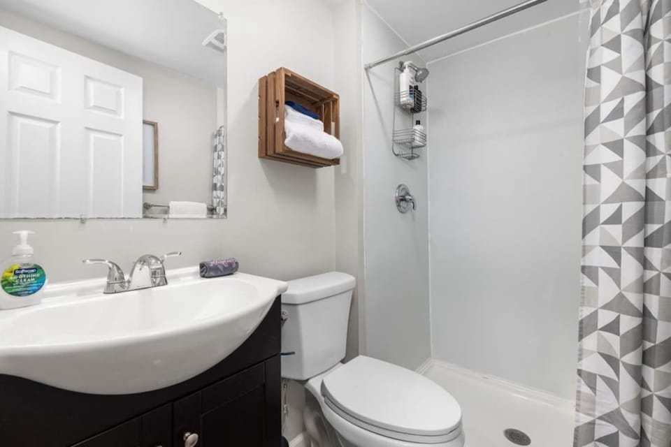 Downtown Kimmswick Room~Renovated~Prime Location House in Ozark Mountains