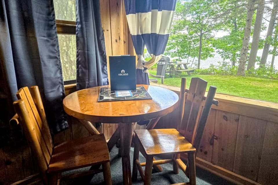 Smith Family Cottages House in Michigan