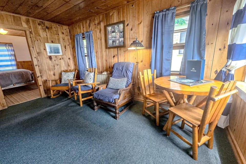 Smith Family Cottages House in Michigan