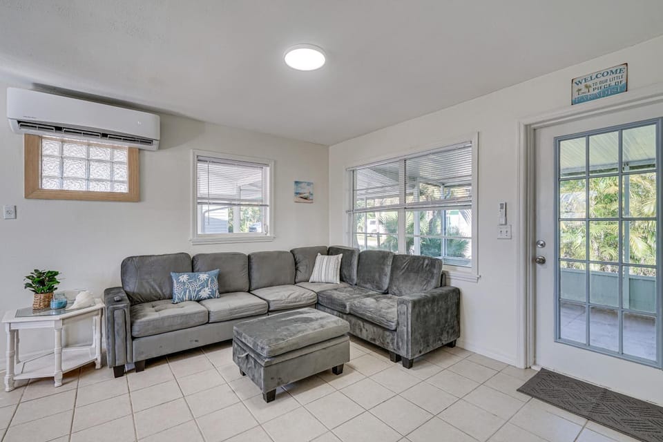 1 Mi to Boat Ramp: Bokeelia Home w/ Screened Patio House in Bokeelia