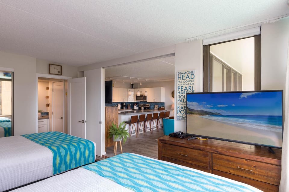 Waikiki Banyan Ohana Suite House in Honolulu