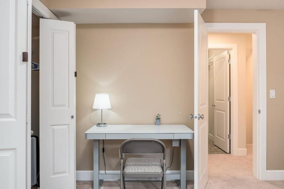 Perch - Phinney Guest House House in Fremont