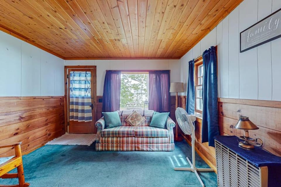Smith Family Cottages - Cottage #3 House in Michigan