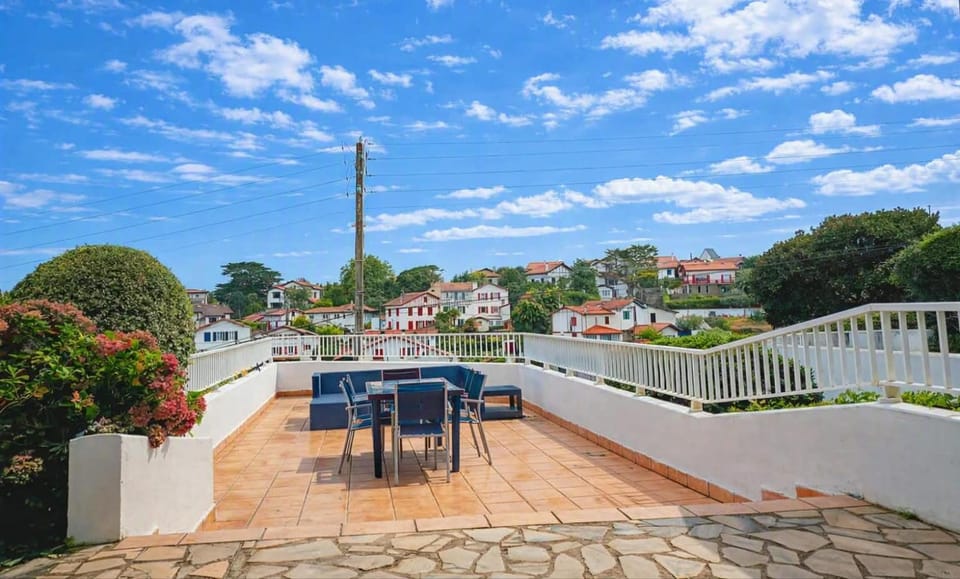 Appartement dans villa Saint Jean de Luz Apartment in Saint-Jean-de-Luz