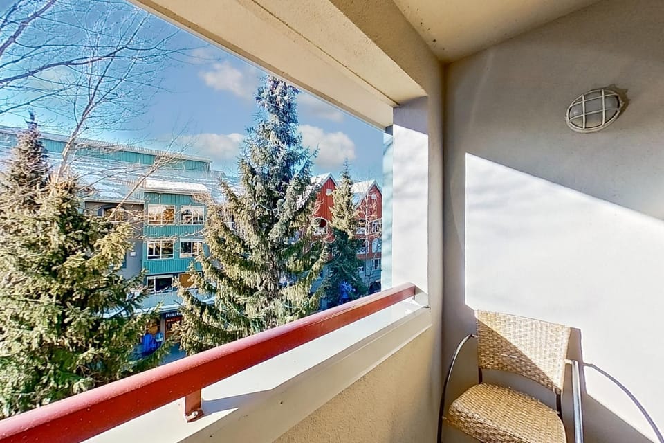 Town Plaza 427 Apartment in Whistler