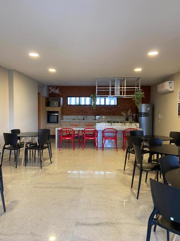 Restaurant/places to eat, Dining area